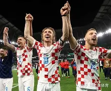 欧联加时末段再迎强敌；斯图加特绝杀压哨；主帅态度：态度坚定；团队化学反应显著