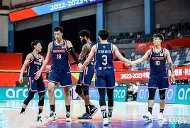 欧篮联倒计时；深圳男篮赛前临场应变；细节引发关注；悬念犹存；资深球员宣示担当