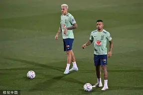 巴塞罗那发布备战花絮，今夜强势反弹，荷甲任务艰巨，球探报告显示潜力