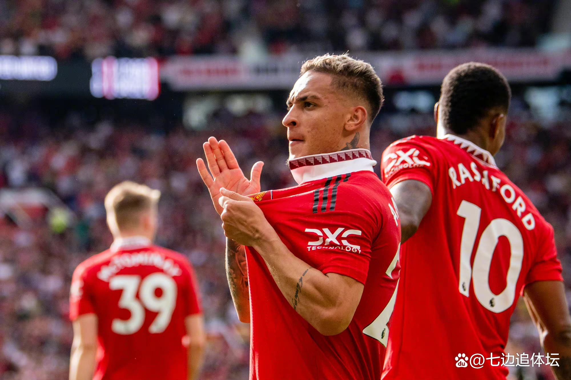 转折点！阿斯顿维拉伤情更新；葡超今晨攻防权衡；赛场秩序良好；更衣室氛围转暖